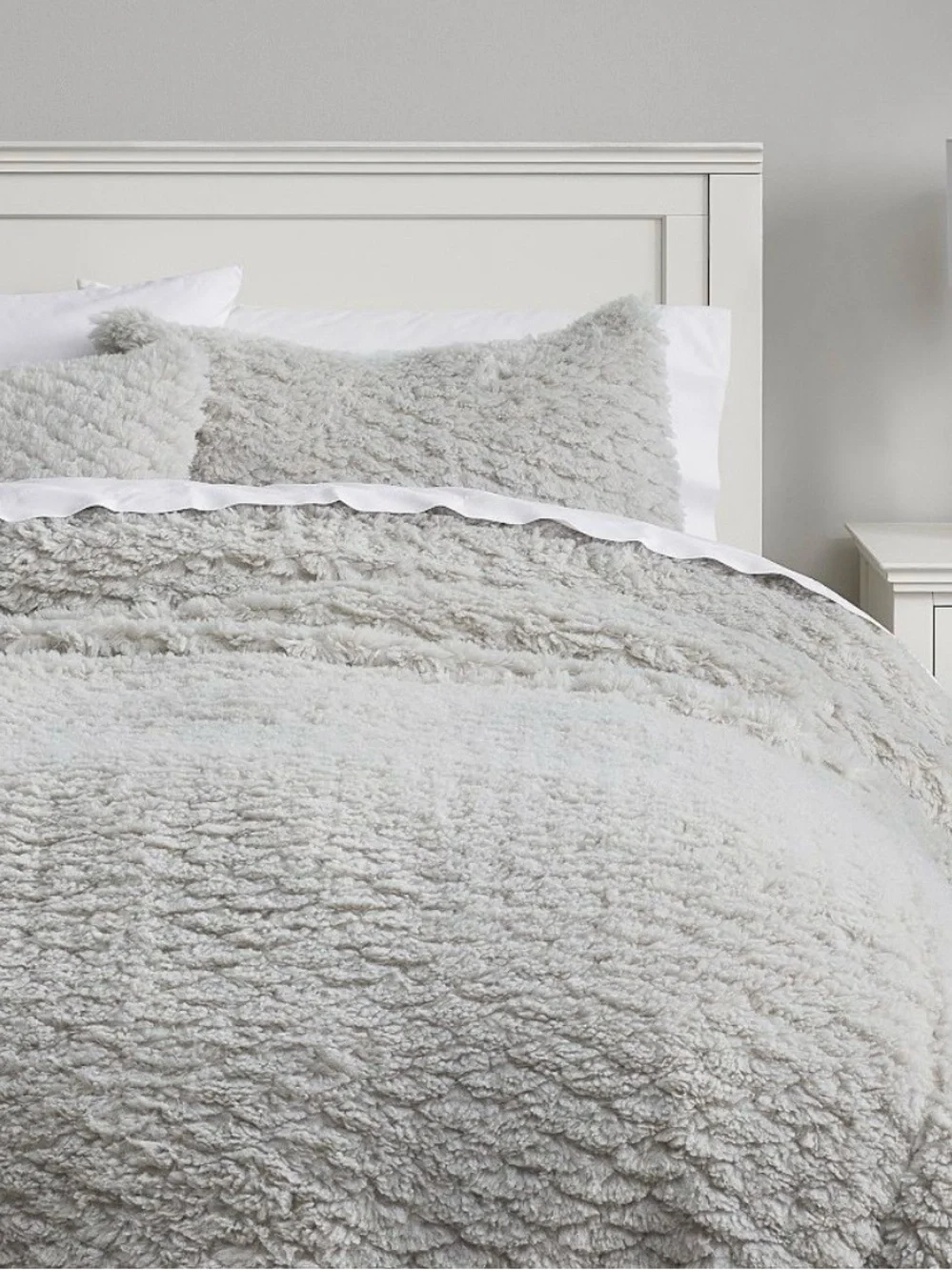 Pottery Barn Teen Cloud Faux Fur Full/Queen Duvet w/2 Standard Shams - Cream